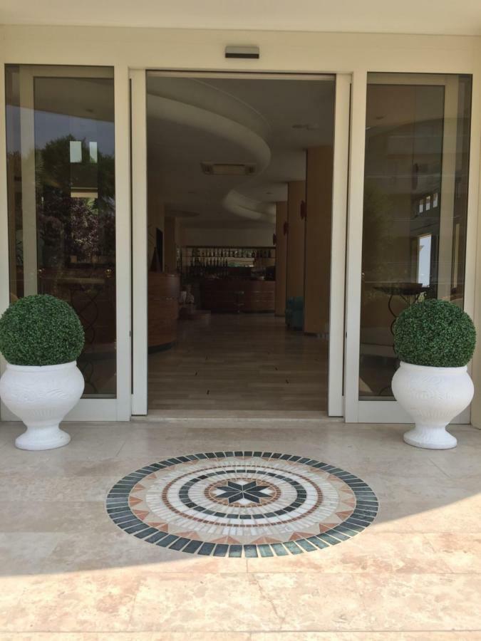 Hotel La Rosa Cattolica Buitenkant foto