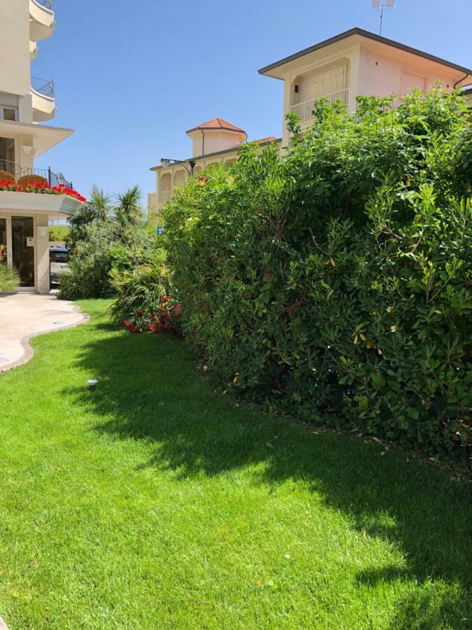 Hotel La Rosa Cattolica Buitenkant foto